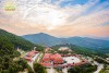 Chùa Ba Vàng (còn gọi là Bảo Quang Tự 寶光寺) Phường Quang Trung, Thành phố Uông Bí, tỉnh Quảng Ninh.