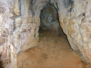 Động Sattapanni 1