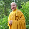 Tỳ kheo Thích Trí Huệ (SN 1971) - trụ trì tại chùa Pháp Tạng